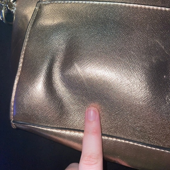 Steve Madden Metallic Rose Gold Crossbody Bag - Picture 5 of 11